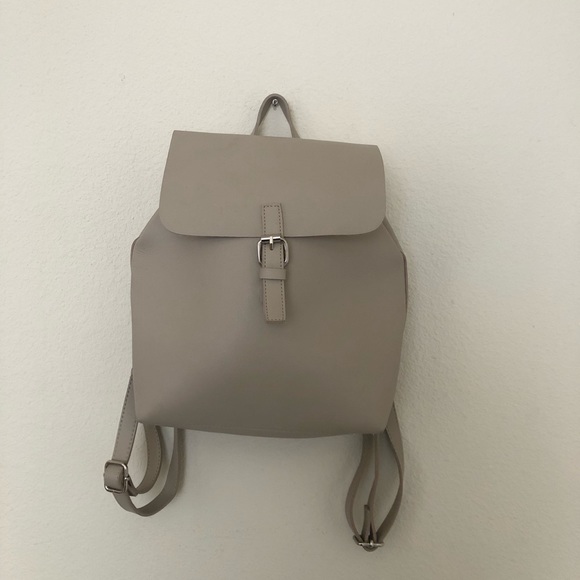 Liv and Jess Handbags - Beige backpack